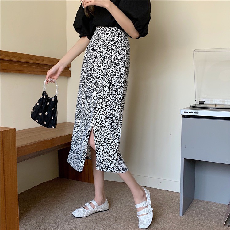 Chân váy dáng dài da beo lưng thun xẻ trước - V692 | BigBuy360 - bigbuy360.vn