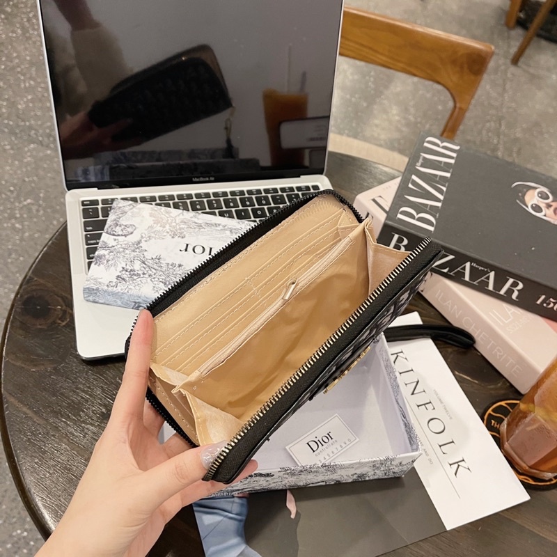 Ví cầm tay thổ cẩm in hoạ tiết điorr fullbox ( hàng đẹp)