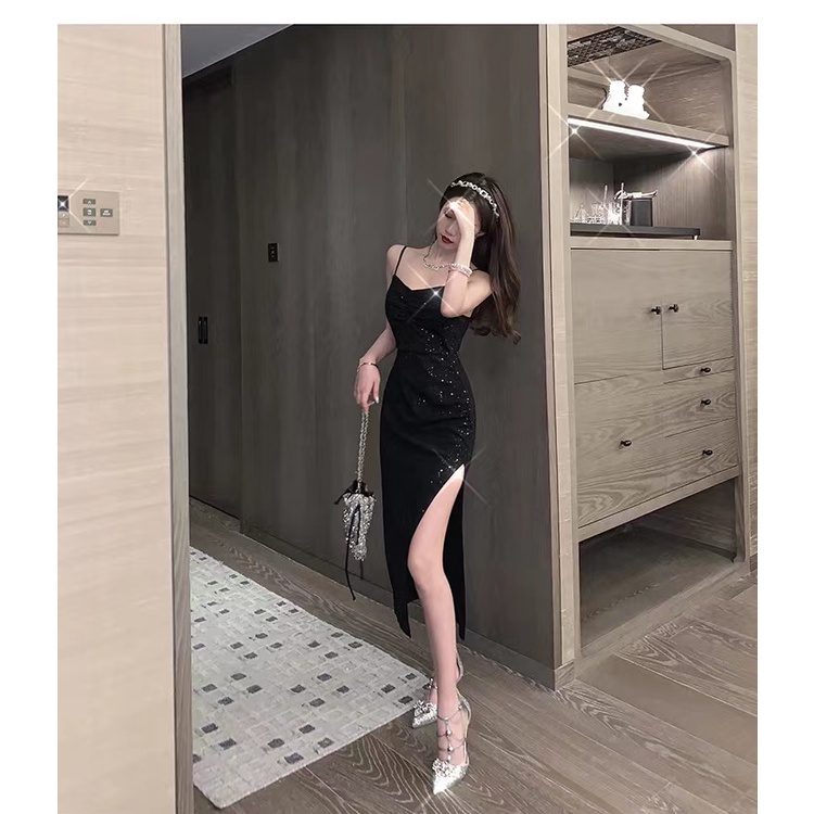 Đầm Hai Dây Đính Kim Sa Xẻ Tà Màu Đen Phong Cách Pháp Quyến Rũ