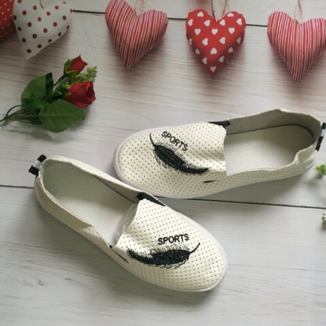 Giày thể thao lười nữ lá