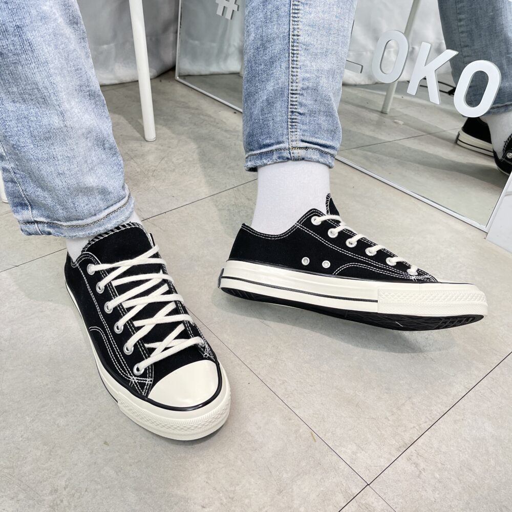 Sneaker Vải Canvas Cổ Thấp Classic Đen- Ảnh thật