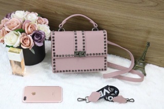 Túi valentino viền đinh mới