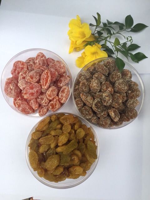 Combo 3 hộp ô mai 200g/ hộp: nho mỹ trái to, xí muội mơ trái to, me chua trộn ớt đường | BigBuy360 - bigbuy360.vn