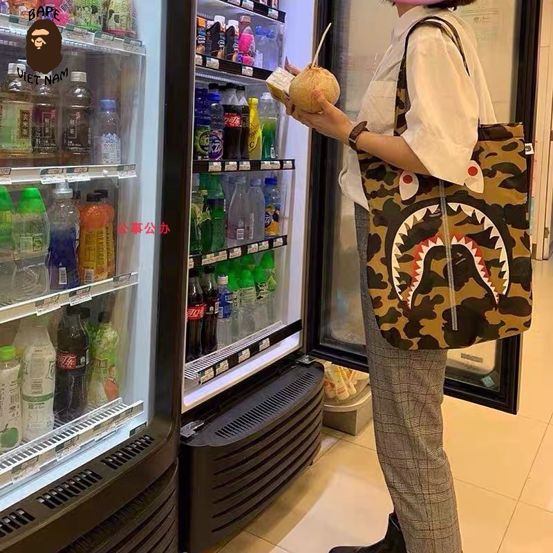 [Best Quality] Túi Tote Bape, Túi đeo vai Bape Shark, Chất liệu Polyester, Màu Camo Green/Yellow BapeVN