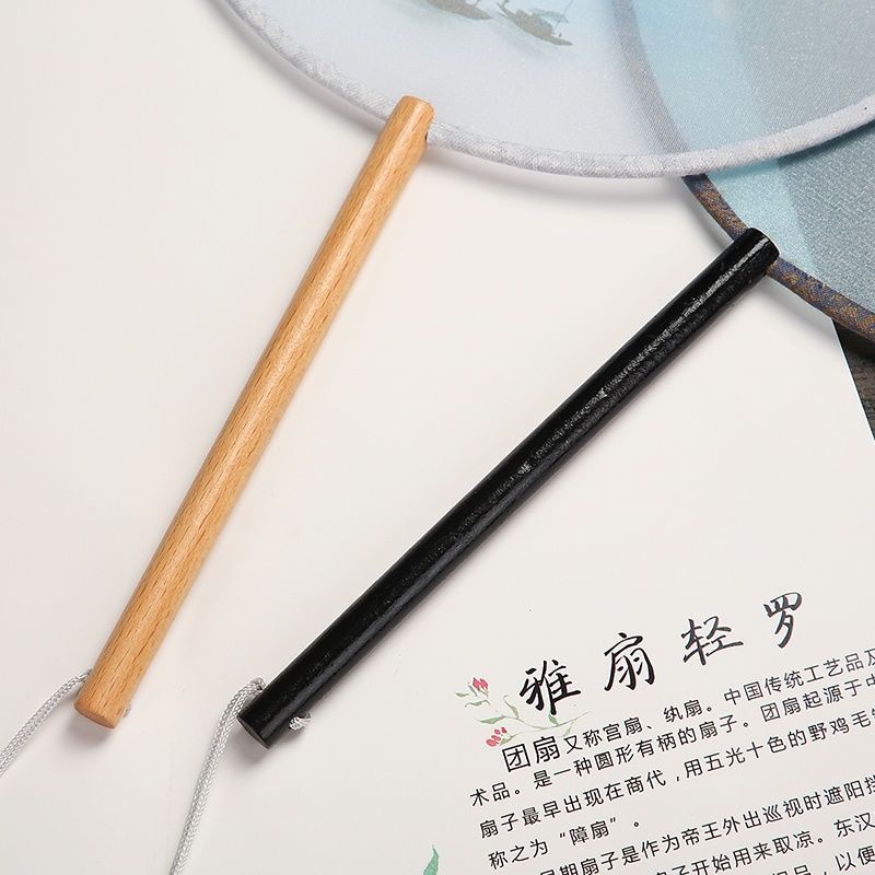 Quạt Tay Cầm Dài Phối Tua Rua Phong Cách Trung Hoa Cổ Điển