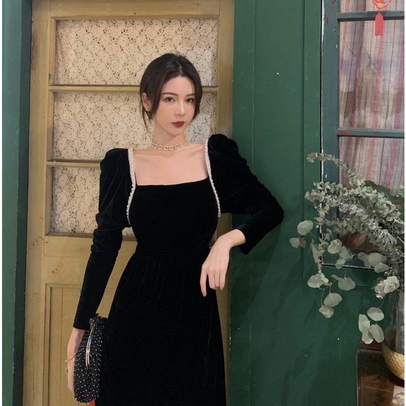 Đầm nhung dài tay cổ vuông hở lưng thời trang nữ tính