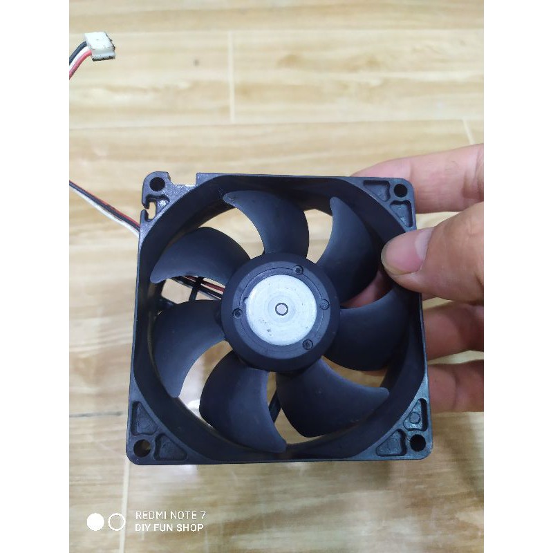 Quạt tản nhiệt Nidec Ultra Flo 24v