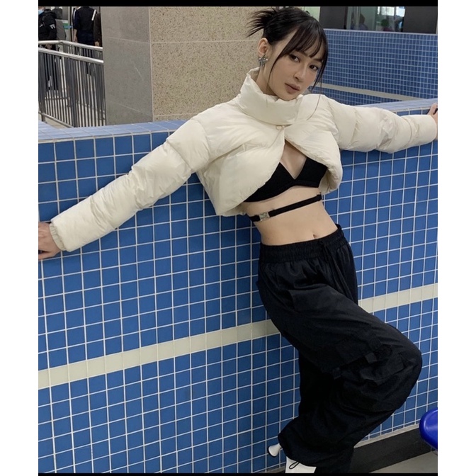 ] Áo phao giống Hot Girl Sunht có 2 màu