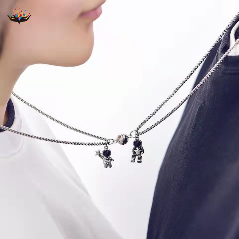 Vòng cổ Chuỗi Hạt Tròn Nam Châm Mặt Hình Phi Hành Gia OY