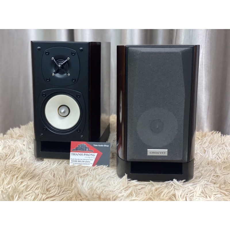 Loa bookshelf onkyo D-112EXT