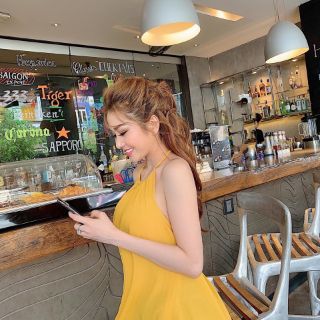 Áo yếm cột dây sau cổ vải voan mỏng