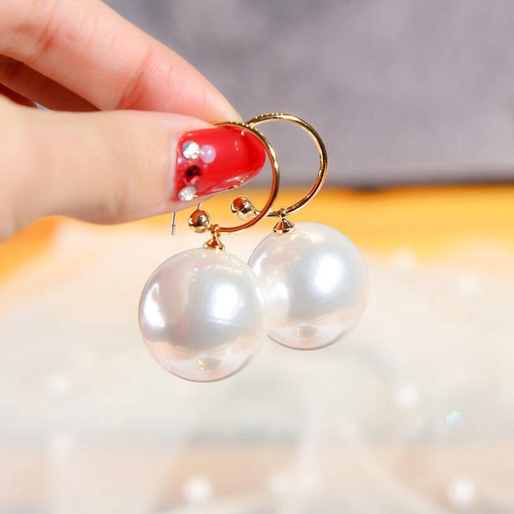 Bông tai chữ C đính ngọc trai giả thời trang