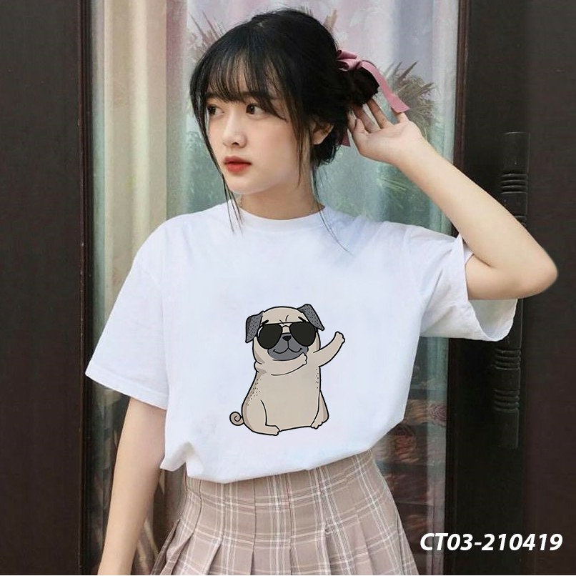 ÁO THUN CHÓ PUG MẶT XỆ SUPER MAN BAY MOCKUP