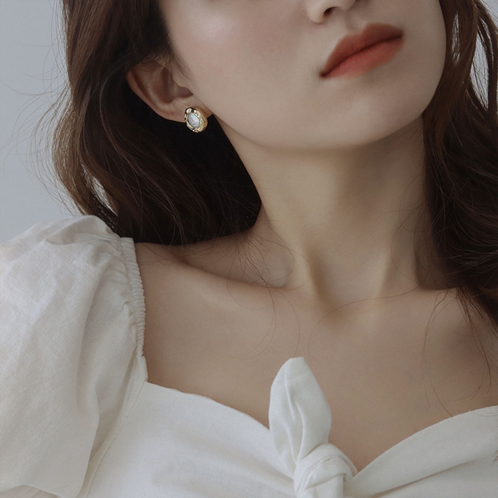 Bông Tai Hình Tròn Đính Ngọc Trai Giả Phong Cách Retro Dành Cho Nữ