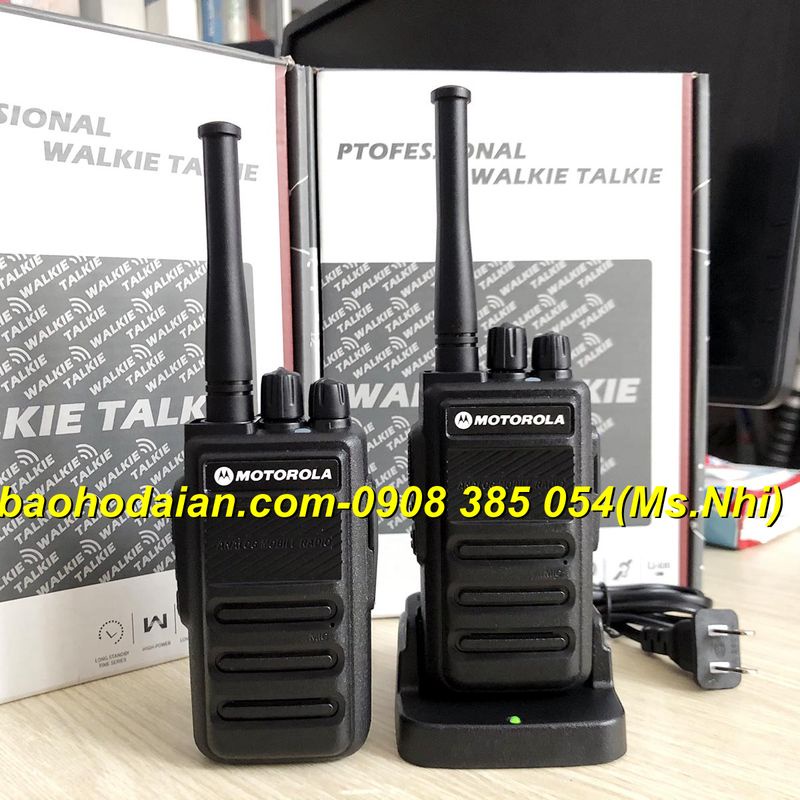 Bộ đàm cầm tay Motorola CP880