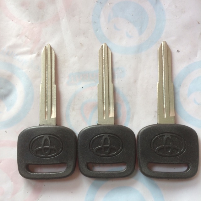 Combo 3 phôi chìa khoá Ô.tô ( rảnh phải )