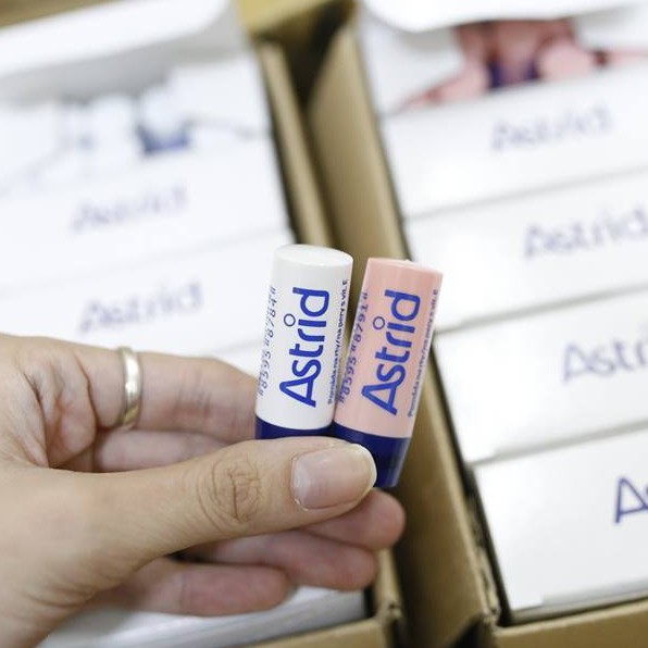 Son Dưỡng Ẩm Mỡ Hươu Astrid | BigBuy360 - bigbuy360.vn