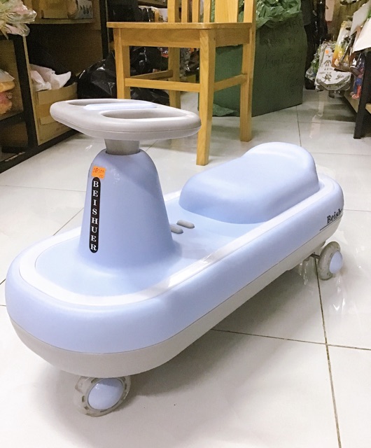 Xe lắc nhạc đèn