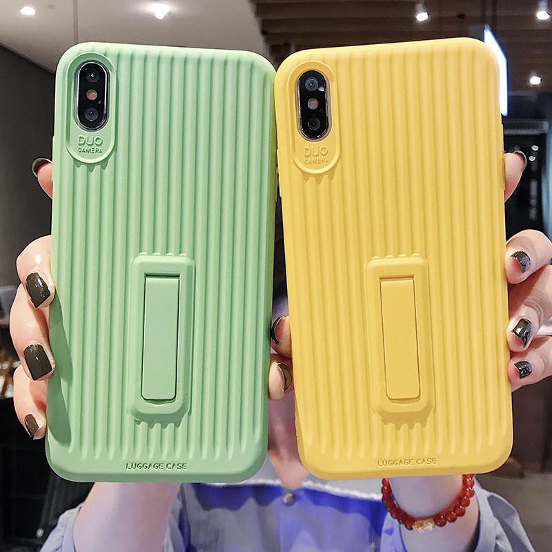 ỐP IPHONE Luggage Case tích hợp chân chống xem phim