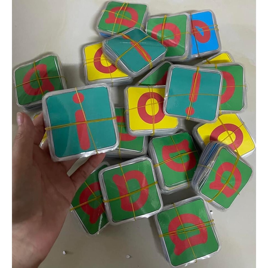 Bộ 26 Chữ Cái VPPT&amp;T Tiếng Anh Ép Platstic Có Nam Châm Dính Bảng CC0026