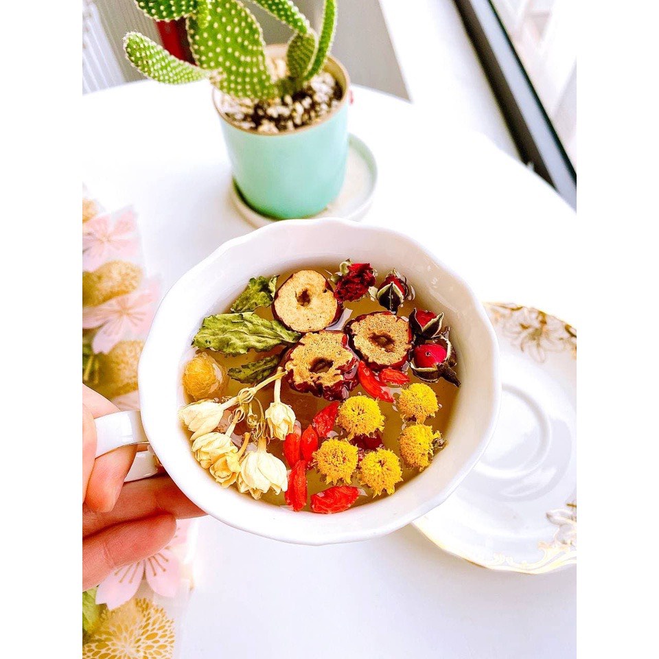 Trà dưỡng nhan detox 7 vị cúc, nhài, táo đỏ, đương phèn, nhuỵ hoa nghệ tây