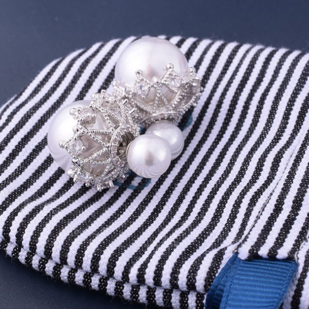 Đôi bông tai hình hoa đính ngọc trai giả kiểu dáng thanh lịch cho nữ