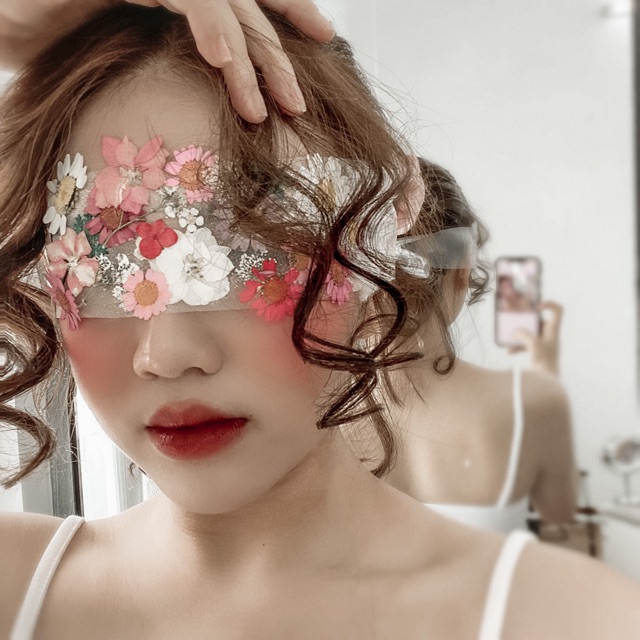 Hoa trang trí makeup