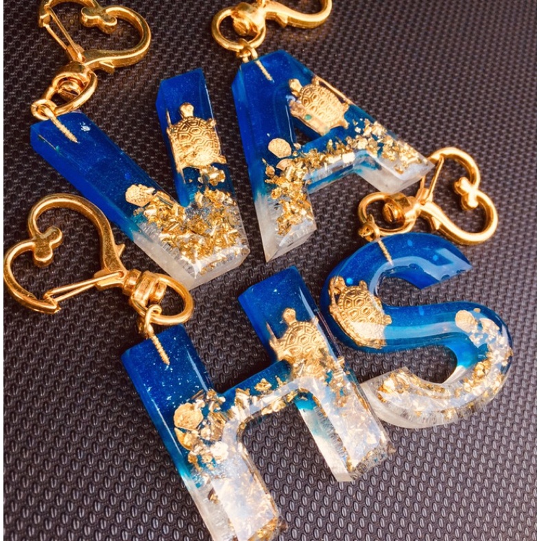 Móc khóa Chữ cái Rùa vàng may mắn trường thọ chiêu tài  handmade 3D epoxy Resin quà tặng