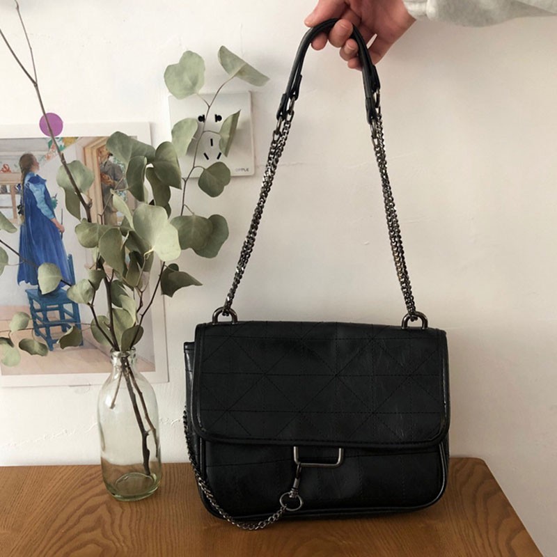 Túi đeo chéo IELGY thiết kế đơn giản hợp thời trang phối xích cho nữ