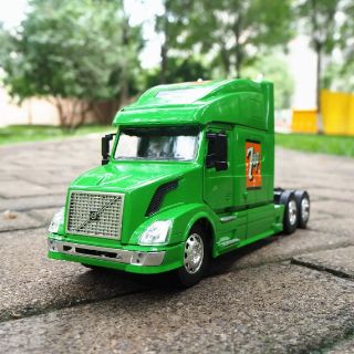 Xe Mô Hình Container 1:32