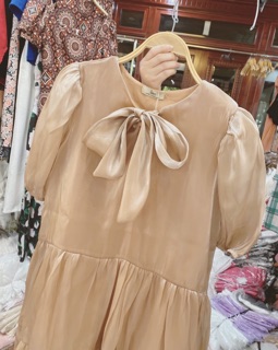 Vây tơ cổ nơ