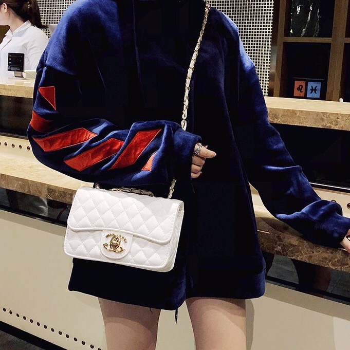 Túi xách nữ đeo chéo đeo vai classic trám chỉ phong cách basic phù hợp đi chơi đi tiệc CV1