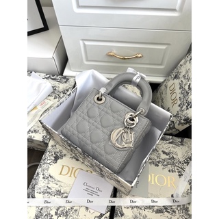 Túi xách Lady 3 ô khóa bạc