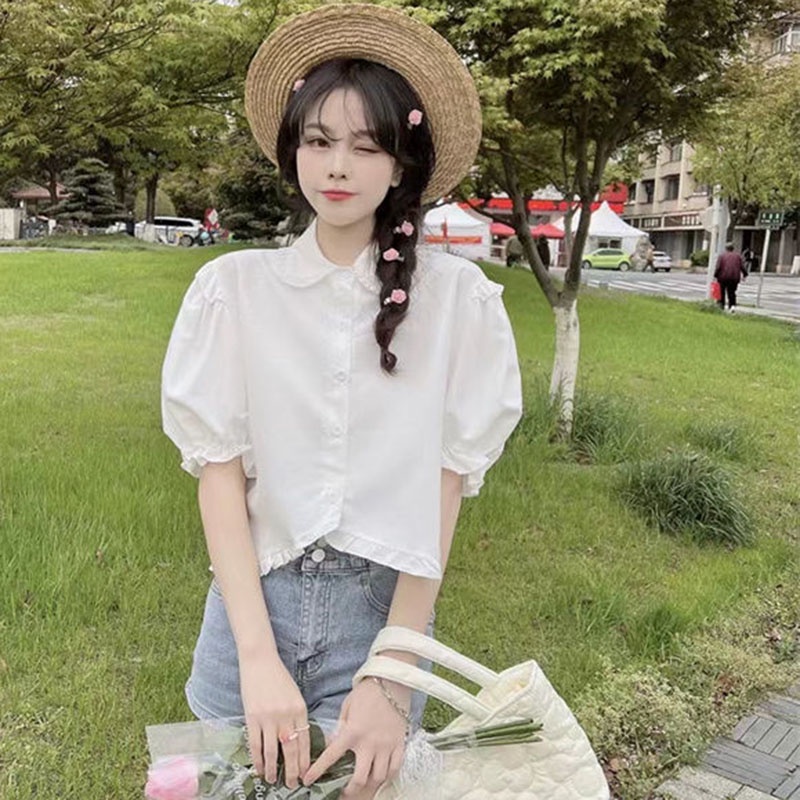 Áo IELGY tay phồng ngắn cổ búp bê phối bèo ngọt ngào cho nữ