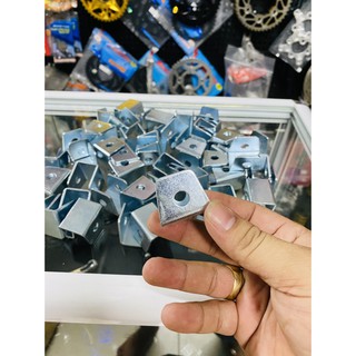 Pas chữ U gác chân yamaha