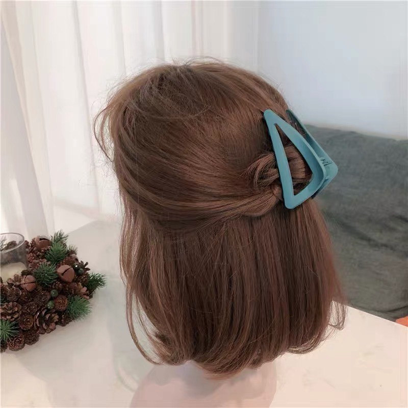 Kẹp tóc càng cua hình tam giác mã B0003