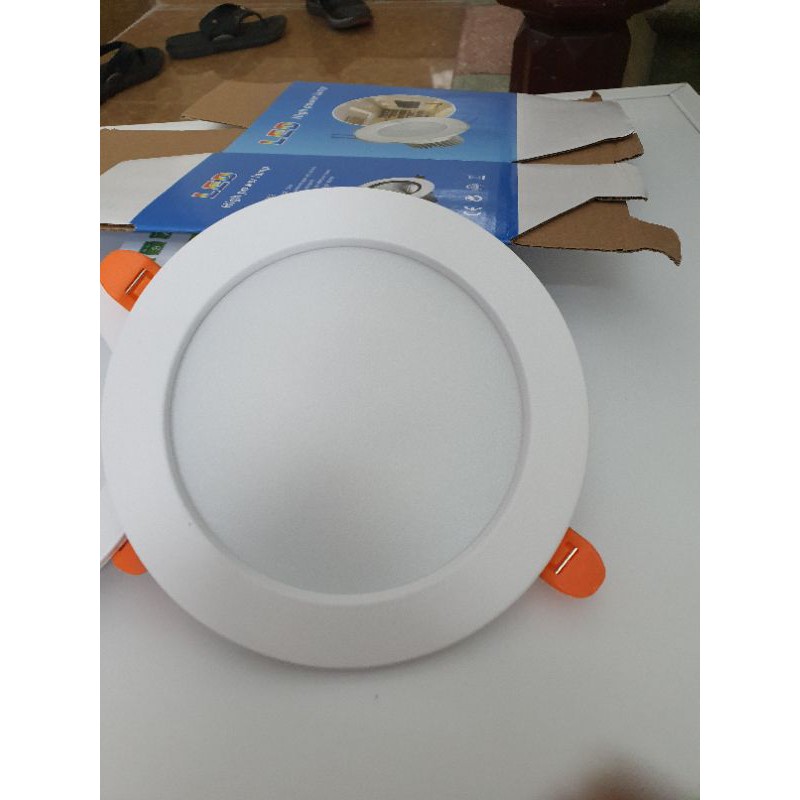 Đèn âm trần 6w 8w 12w lỗ khoét 75, 90, 110mm