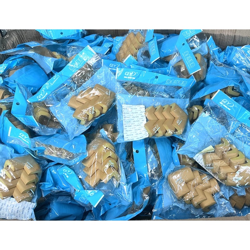 Bộ 4 miếng bọc góc bàn an toàn cho bé ( tặng băng keo dán)