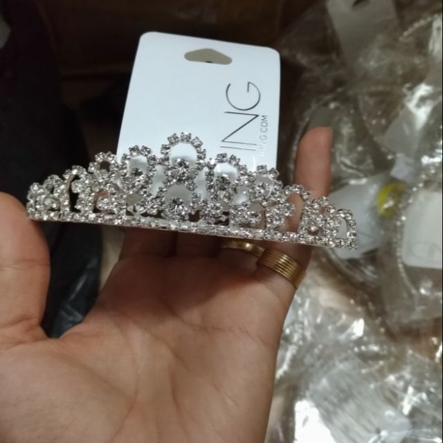 Cài tóc vươn miện