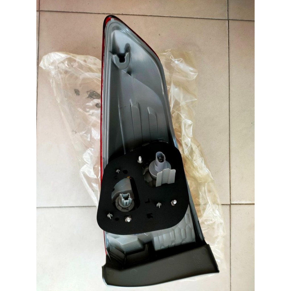 Đèn hậu Honda City đời 2014-2019 -tặng vòng xoay hương hoa