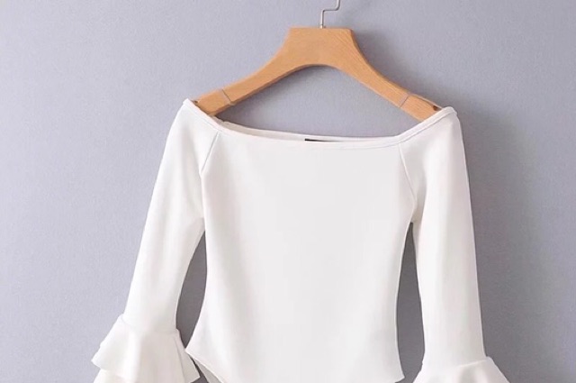 Bodysuit trễ vai tay xoè xk | BigBuy360 - bigbuy360.vn