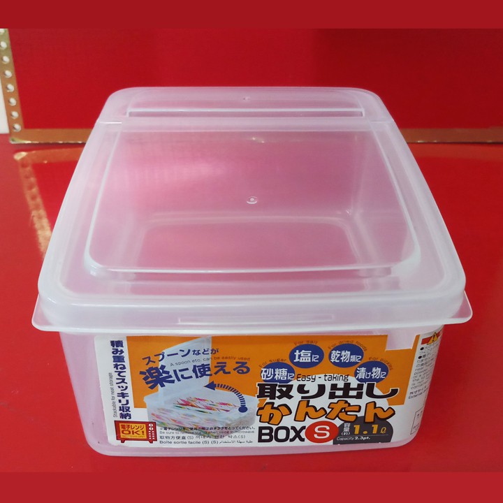 hộp nhựa đựng thức ăn nắp bật mở đứng 1,1 lít trong suốt; sx tại Thái Lan. D071