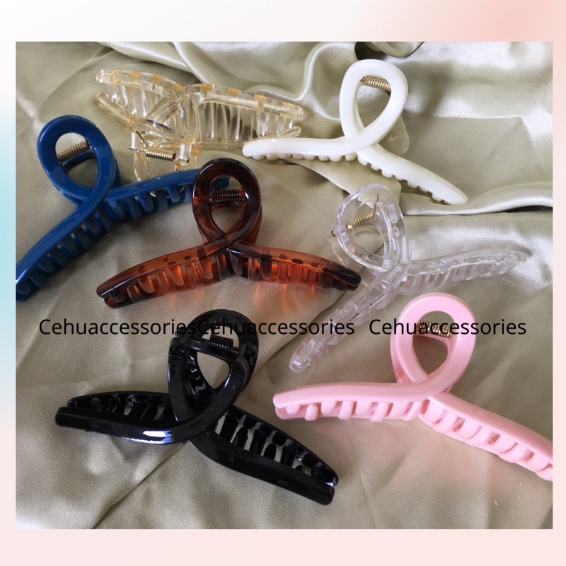 Kẹp tóc nhựa xoắn tiện lợi cho mùa hè của cô nàng cá tính nhà Cehuacc