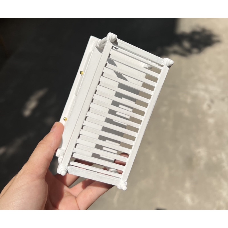 Mô hình bàn đơn hai tầng có ngăn kéo mini cho nhà búp bê