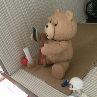 Mô hình Gấu Teddy Revoltech Ted