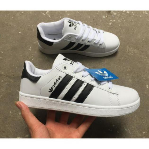 xa salle <3 [Chính Hãng] Giày Adidas nam size 39 . 2020 new . 2020 ️🥇 New :)) S <3 . . 2020 K . ' , ' , ' b