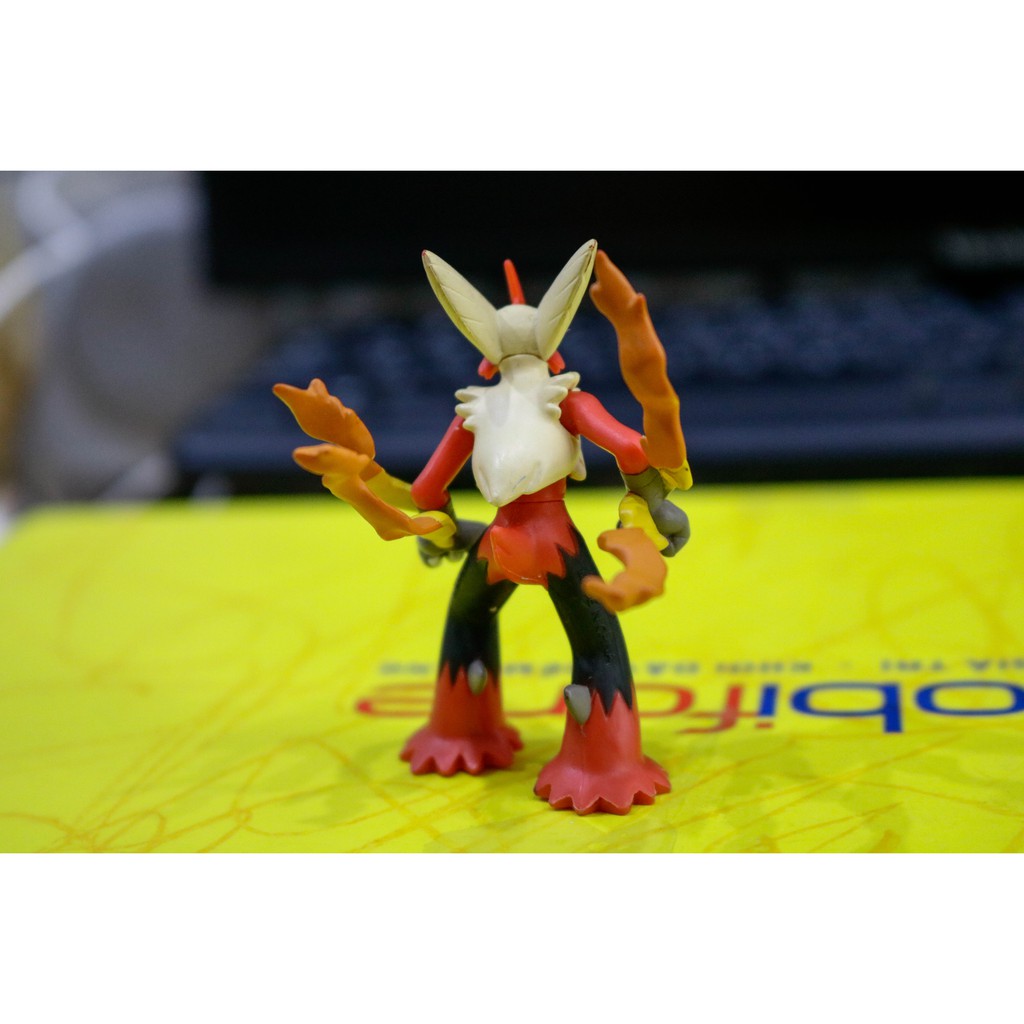 Mô hình pokemon mega blaziken tomy