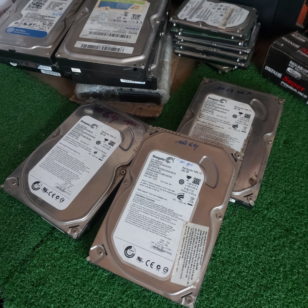 Ổ cứng HDD 250Gb máy tính bàn cũ hoạt động tốt - mẫu ngẫu nhiên tùy đợt hàng
