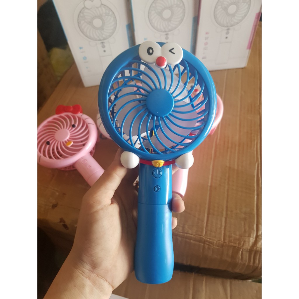 QUẠT MINI CẦM TAY DOREMON VÀ HELLO KITTY HÀN QUỐC