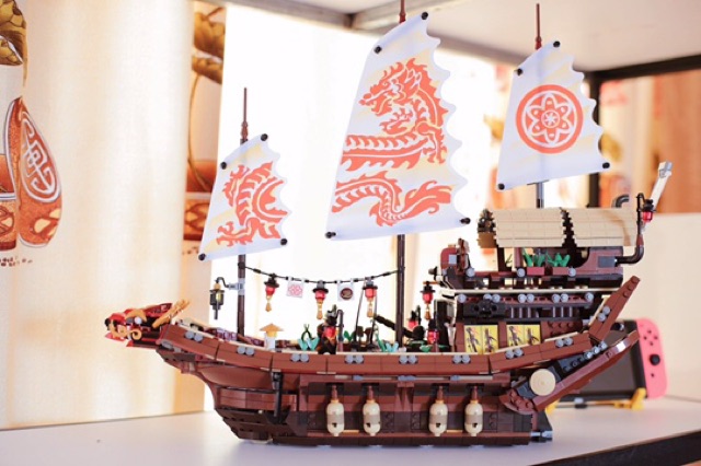 Đồ chơi lắp ráp 19059 06057 82203 Mô hình Thuyền rồng - Xếp hình thông minh